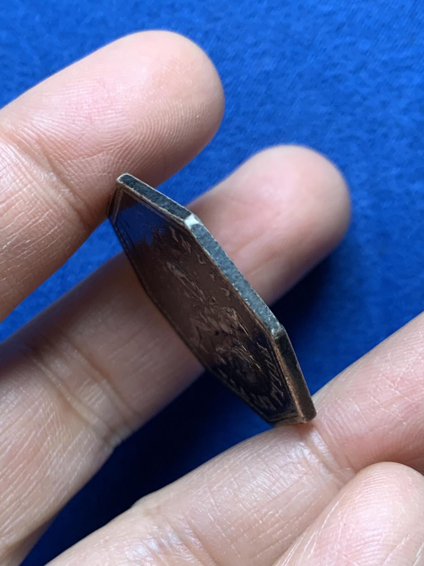 《竞宝斋》第458场 周日，周一，周二   3场连拍 （全场包邮）欢迎送拍 法国八角银章，皇家邮政办公室，13.45g，31.9mm，早期无边铭