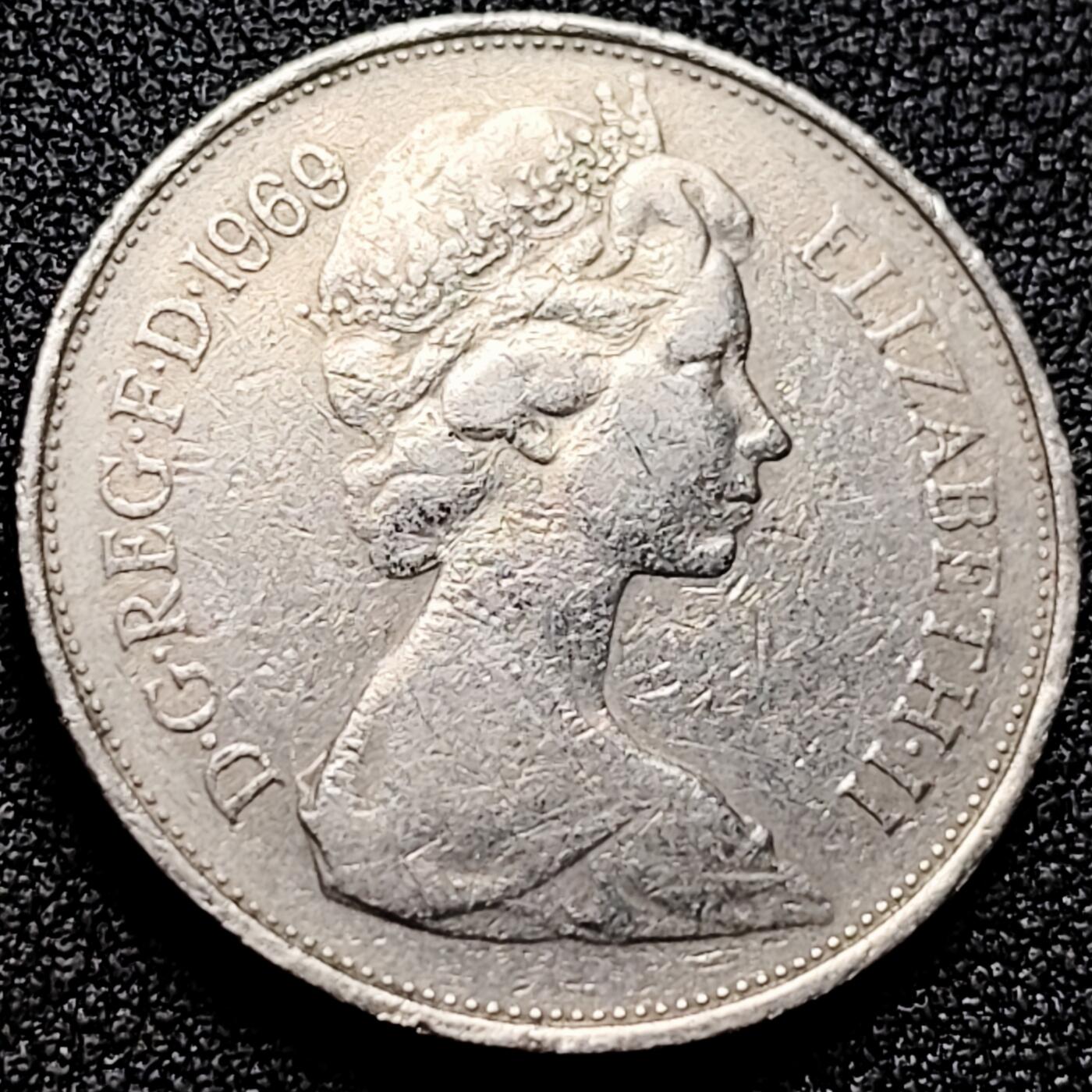 泉币菌-第168场- 精品福利场 皇冠雄狮 英国10便士铜镍硬币1969年 28.5毫米11克女王