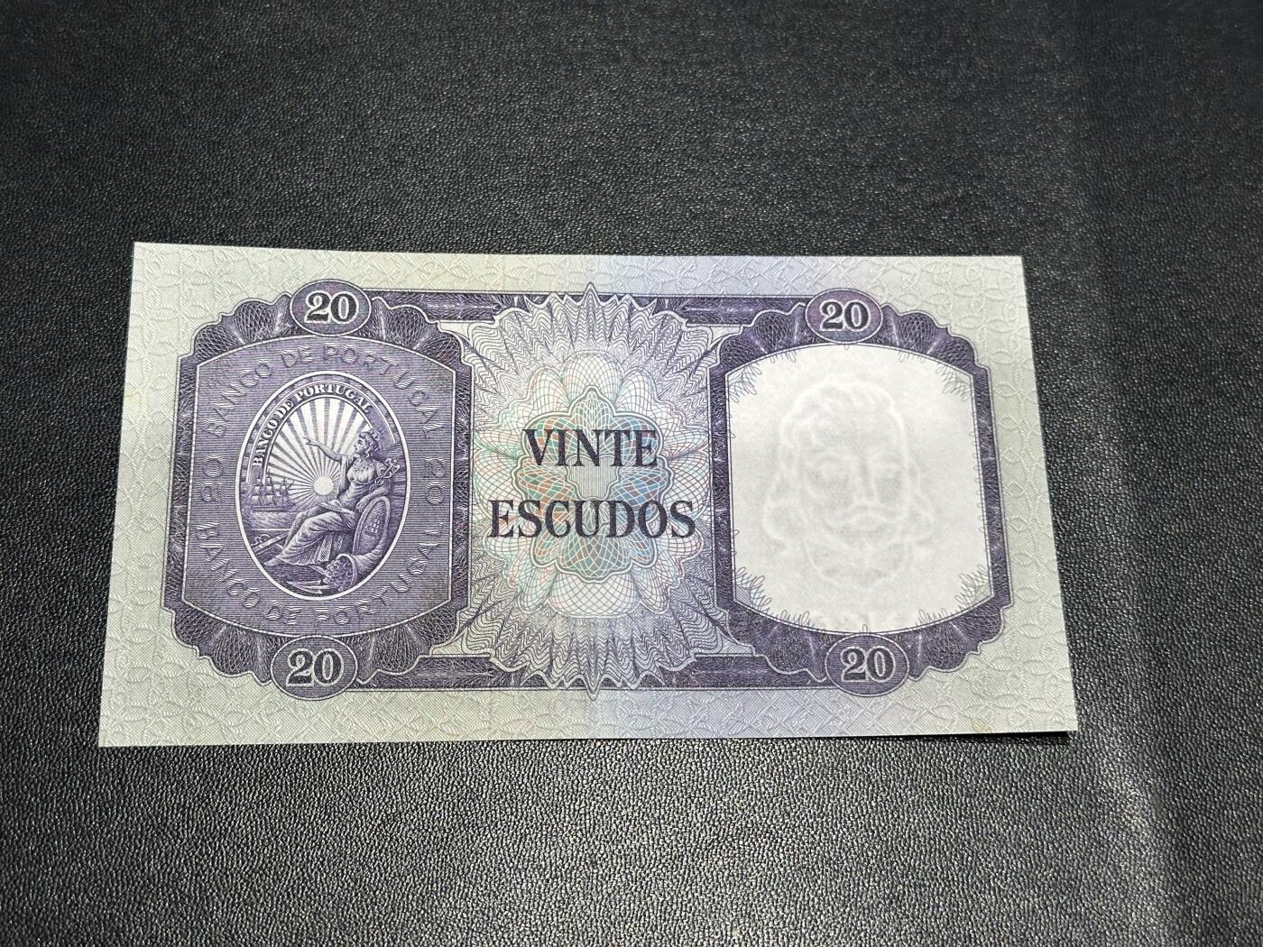 《外钞收藏家》第六百零二期（精品场）（本平台长期征集拍品、欢迎藏友们联系合作）