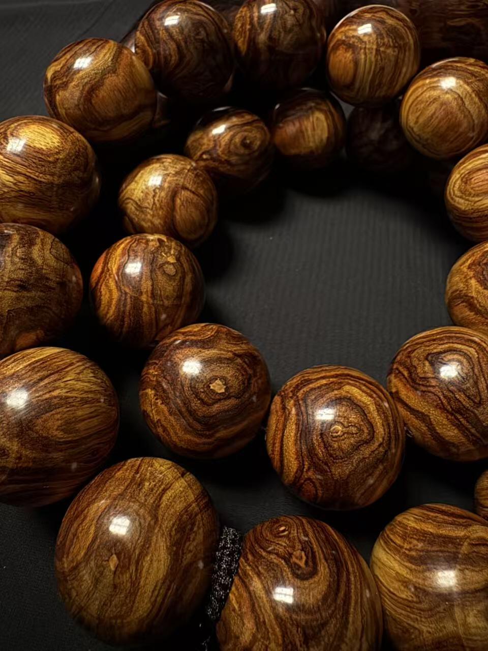 零元拍：土豪在哪里？海南黄花梨豪华大手持3.0/26粒大猪猪手持