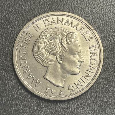 回流0119 - 全新 丹麦王国1977年5克郎 玛格丽特二世女王 33mm大直径