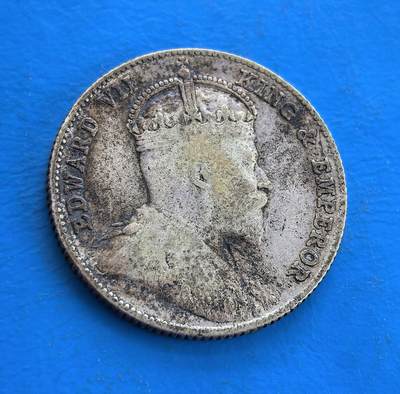 外国优质银币南亚香港苏联等专场，周六九点倒数截拍，满百包邮，持续收拍 - 海峡殖民地 1910 年 20 分银币，正面是爱德华七世的皇冠侧面像，轮廓虽经磨损仍显殖民时代的威严；背面为醒目 “20” 字样与海峡殖民地标识，承载东南亚殖民历史印记，百年包浆沉淀厚重质感。