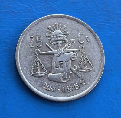 外国优质银币南亚香港苏联等专场，周六九点倒数截拍，满百包邮，持续收拍 - 墨西哥1952 年 25 分银币，正面是国徽鹰蛇仙人掌浮雕，细节饱满；背面天平与 “LIBERTAD” 等元素象征公正自由，历史厚重感与设计美学兼具，温润包浆更添收藏魅力。