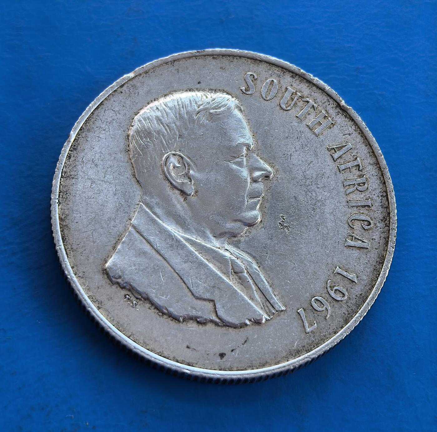 外国优质银币南亚香港苏联等专场，周六九点倒数截拍，满百包邮，持续收拍