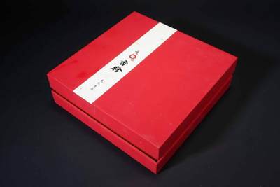 上海都达杂项专场一（全场包邮） - 天然二苏旧局、越南芽庄、龙涎香、丹桂飘香、雪中春信等香粉礼盒装一套 8罐