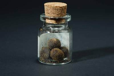 上海都达杂项专场七十三【全场包邮】 天然玫瑰、桂花、茉莉、鹅梨、沉香、老山檀、降真香、二苏、香丸一盒