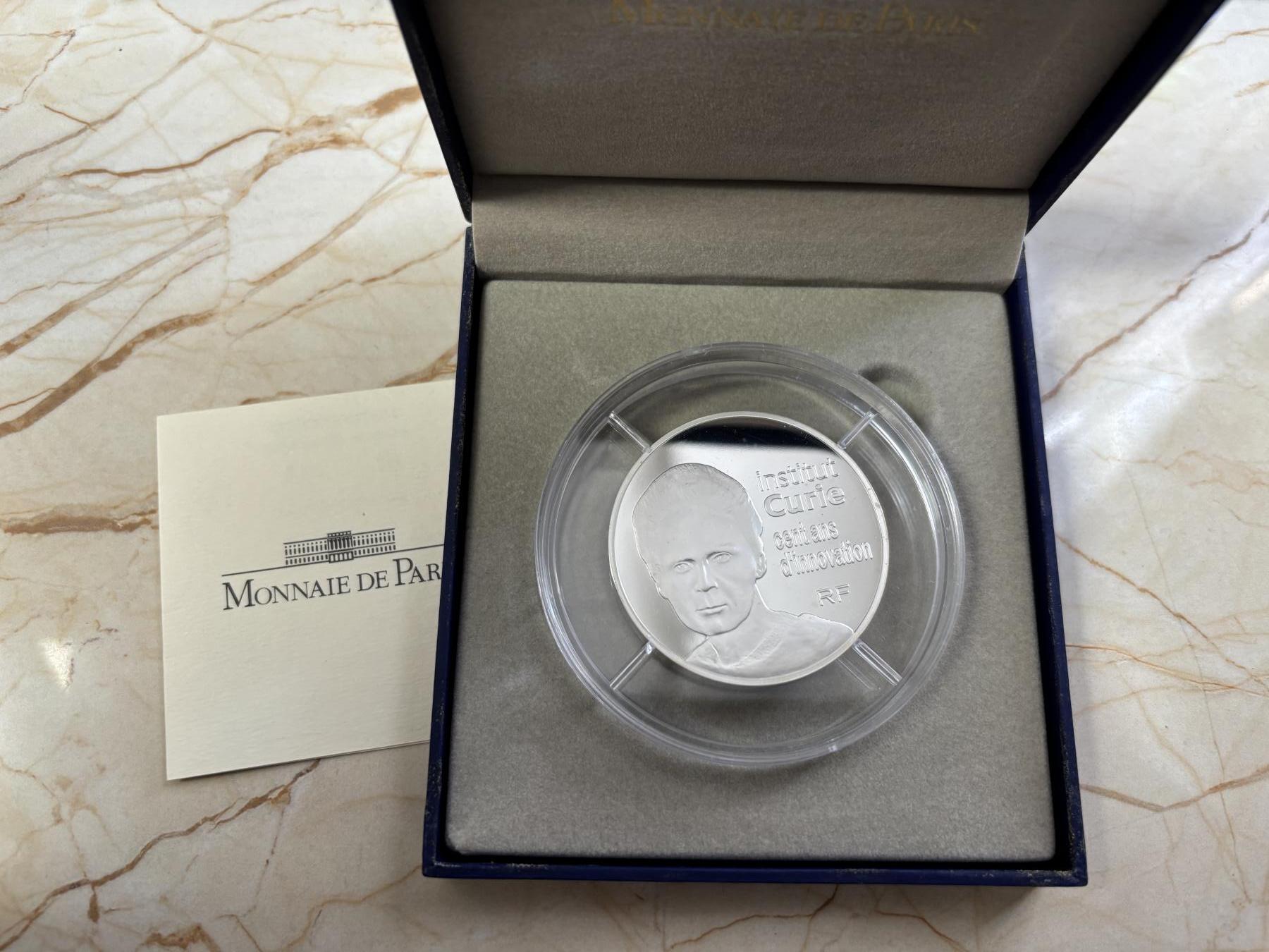 第188期拍卖 法国2009年居里夫人研究所100周年5盎司加厚银币，950银，163.8克，发行500枚