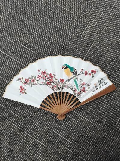 抚柳草堂-第八期章牌钱币 奖章勋章限时免佣 满百包邮 放漏专场 - 纯手绘花鸟诗文折扇 实力派画家纯手绘 笔墨丰富构图完整 开合设计效果好 长30cm宽2.8cm 