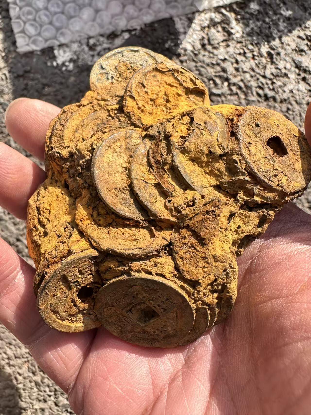 开元面金黄色坨子钱山约六七十枚摆件佳品