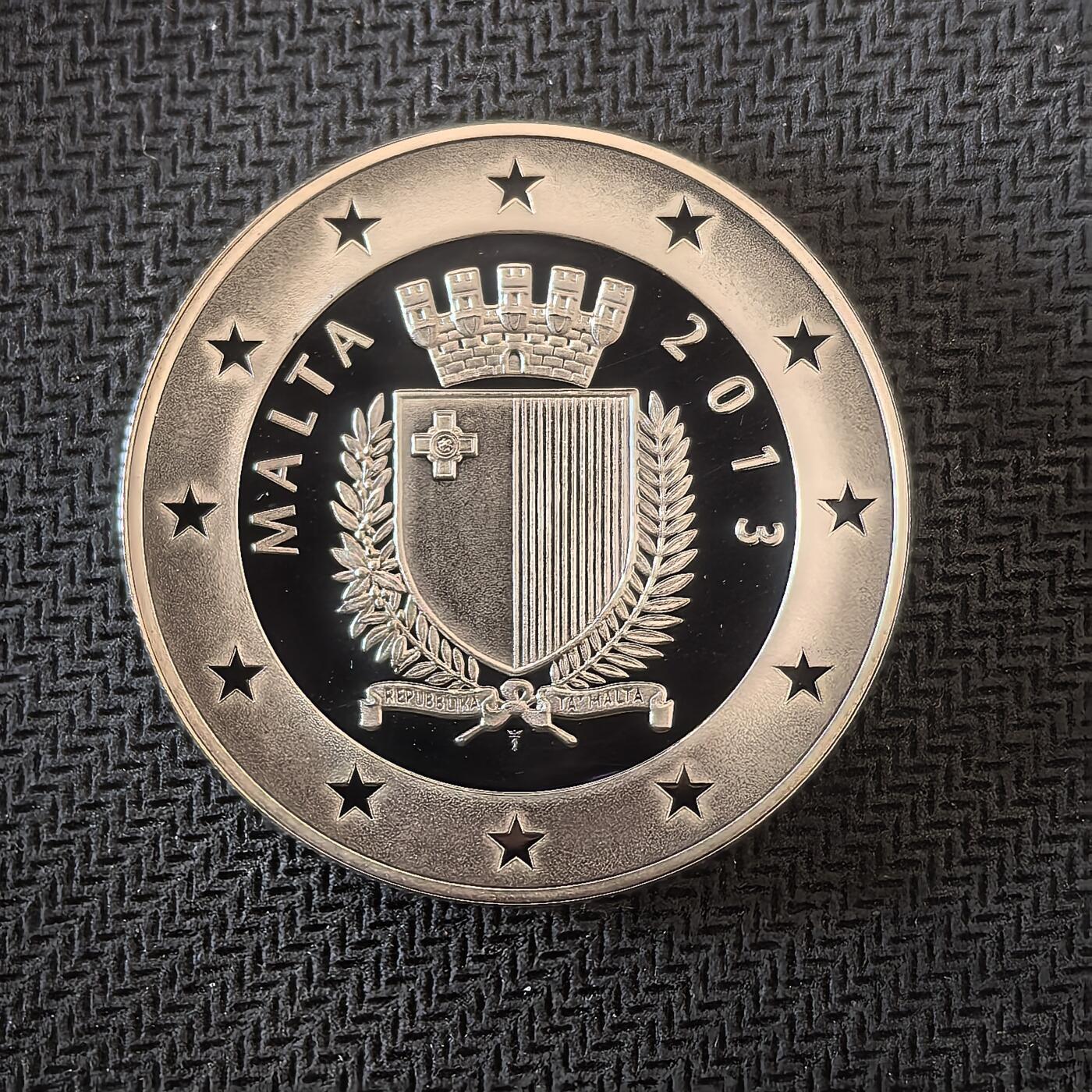 道一币馆币章第一百六十三场 欧洲之星 马耳他2013年诗人邓·卡尔姆·普赛拉10欧元精制银币 28.28g 925s