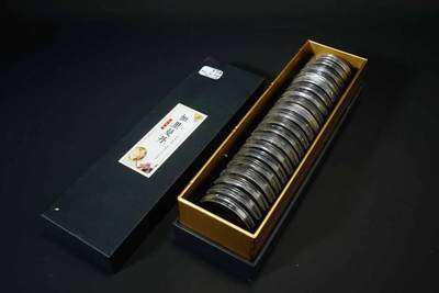 上海都达杂项专场七十三【全场包邮】 天然加里曼丹盘香片 一盒/20片