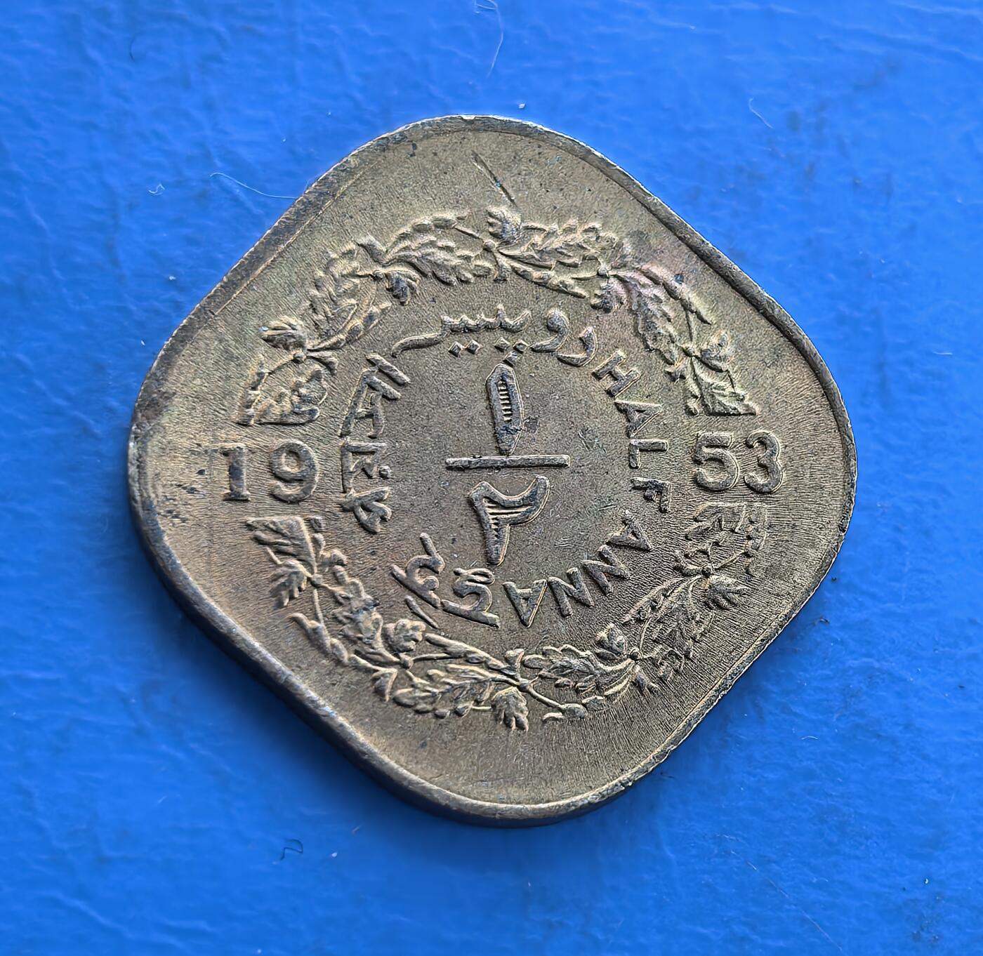 外国优质银币南亚香港苏联等专场，周六九点倒数截拍，满百包邮，持续收拍