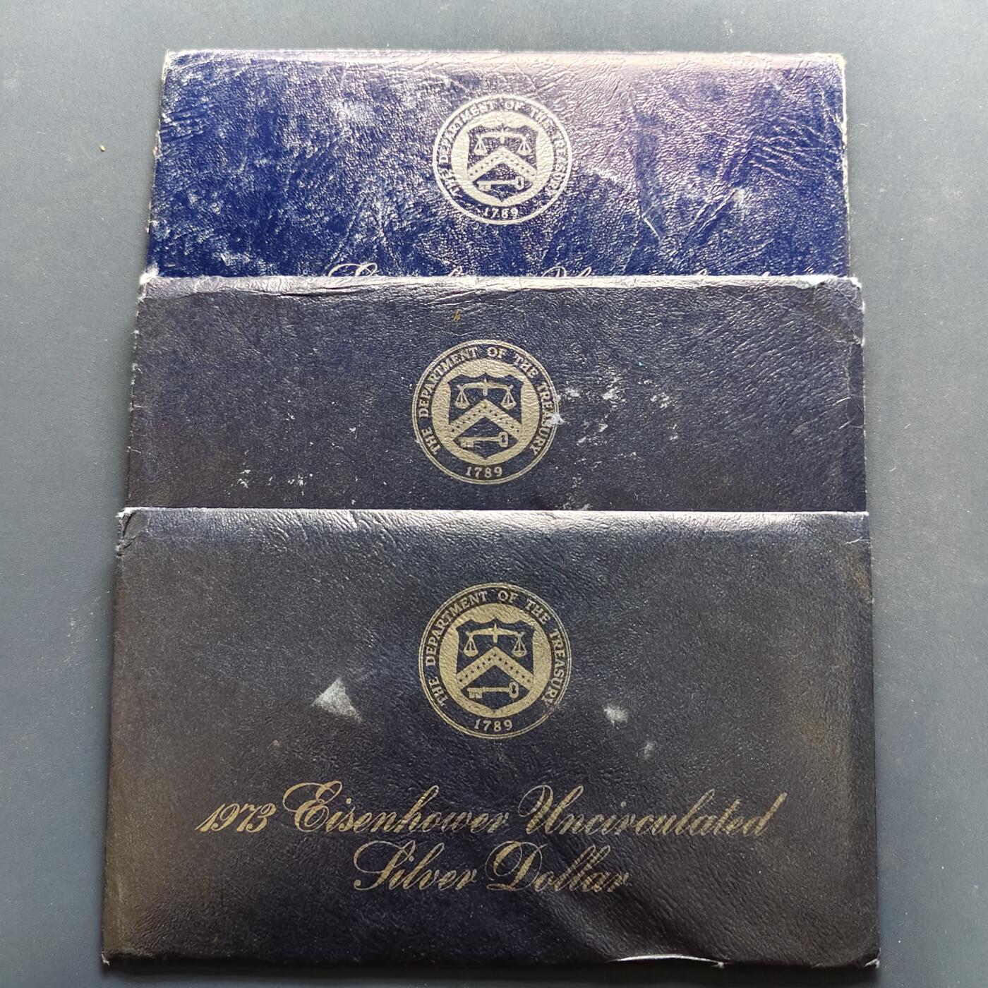 【全场包邮】纯粹捡漏拍495场-持续更新中 美国1971年1元官方封装艾森豪威尔S版精制银币3套-盒证全【38.1毫米24.6克，纯银价约590元（按20元银价折算）】