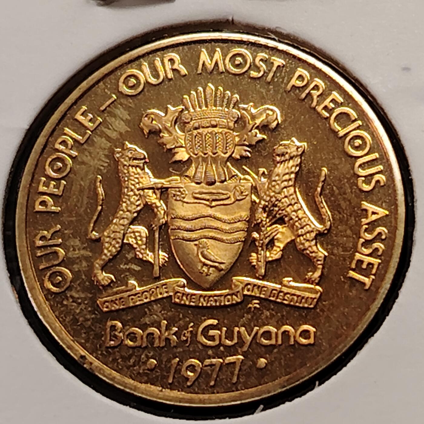 布加迪🐬～世界钱币(上海)🌾第 269 期 /  各国套币和散币 圭亚那🇬🇾 1977年 5分 精致币 独立10周年纪念币