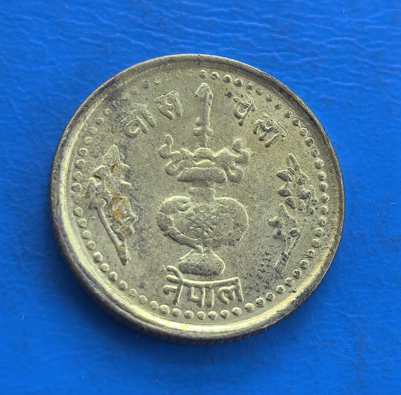 外国优质银币南亚香港苏联等专场，周六九点倒数截拍，满百包邮，持续收拍