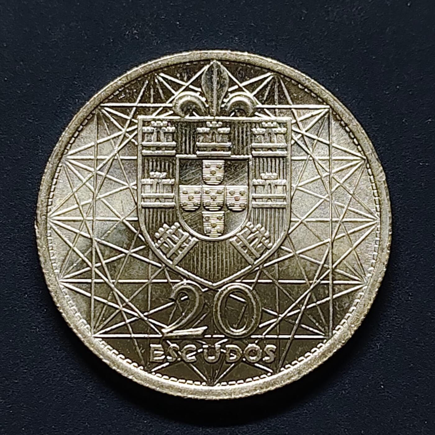 【全场包邮】纯粹捡漏拍494场 葡萄牙1966年20埃斯库多萨拉扎大桥通车纪念银币【30毫米10克，纯银价约130元（按20元银价折算）】