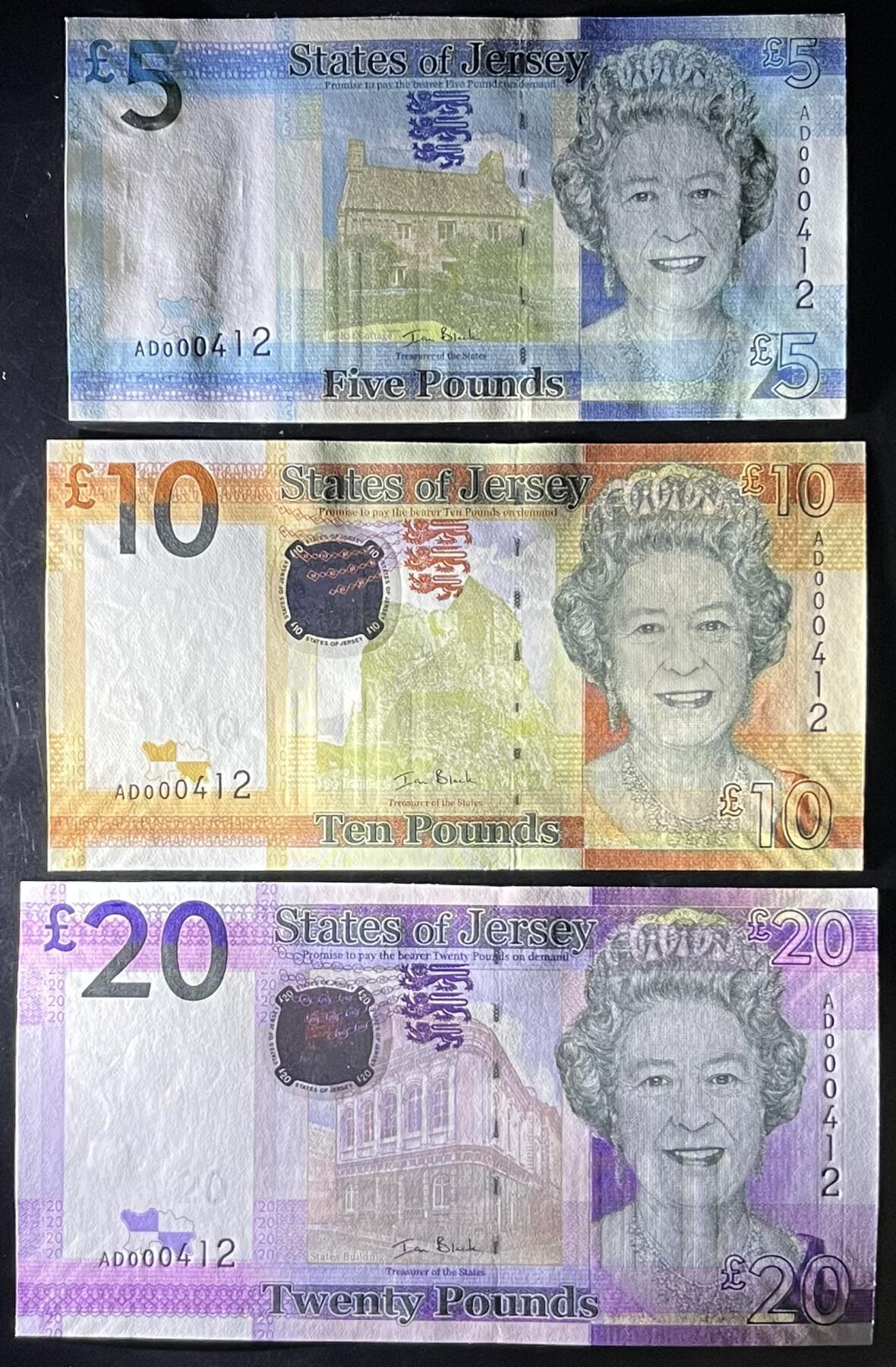 小福收藏拍卖第199期 裸钞场 本期有多张豹子号靓号 瑞士1000法郎 经典提香 毛里求斯首发年大全套 白俄罗斯5000000卢布 苏里南10000盾  爱沙尼亚  苏丹 西班牙 保加利亚 古巴等多国精美纸币 泽西岛 2010年 5 10 20镑 AD首冠 数3 全同百位小号412号 unc