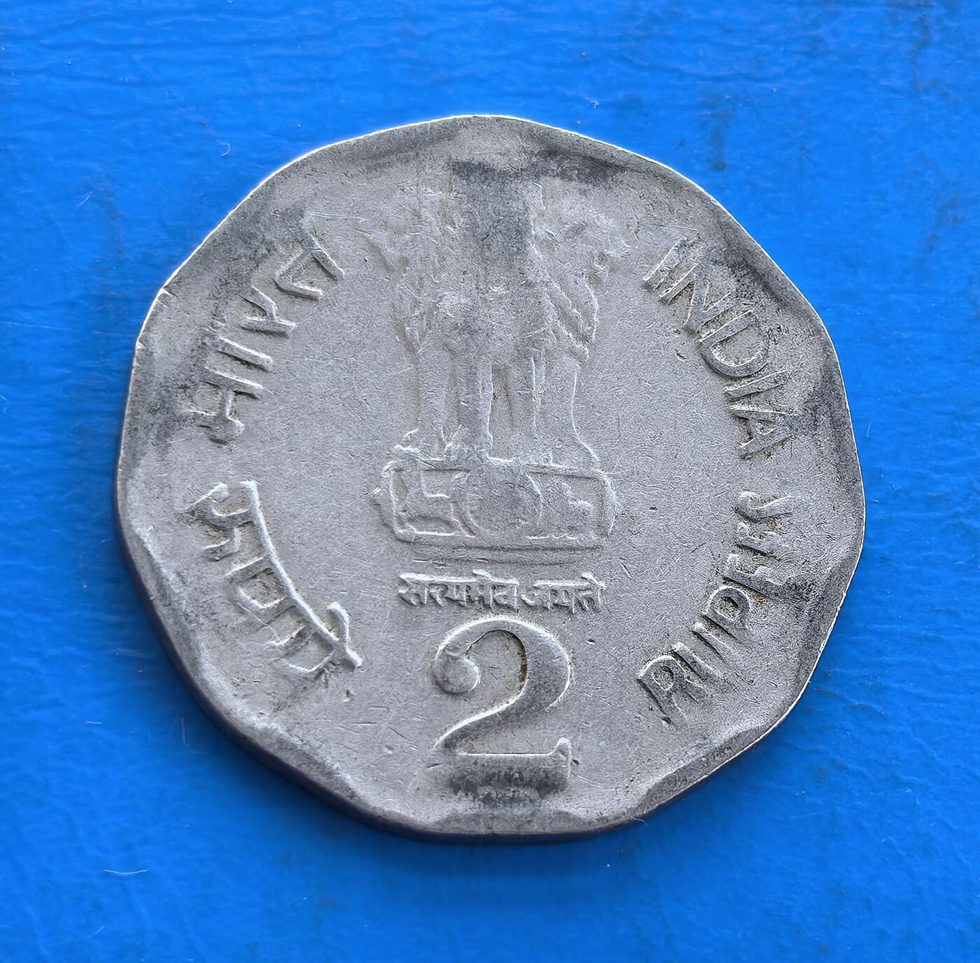 外国优质银币南亚香港苏联等专场，周六九点倒数截拍，满百包邮，持续收拍