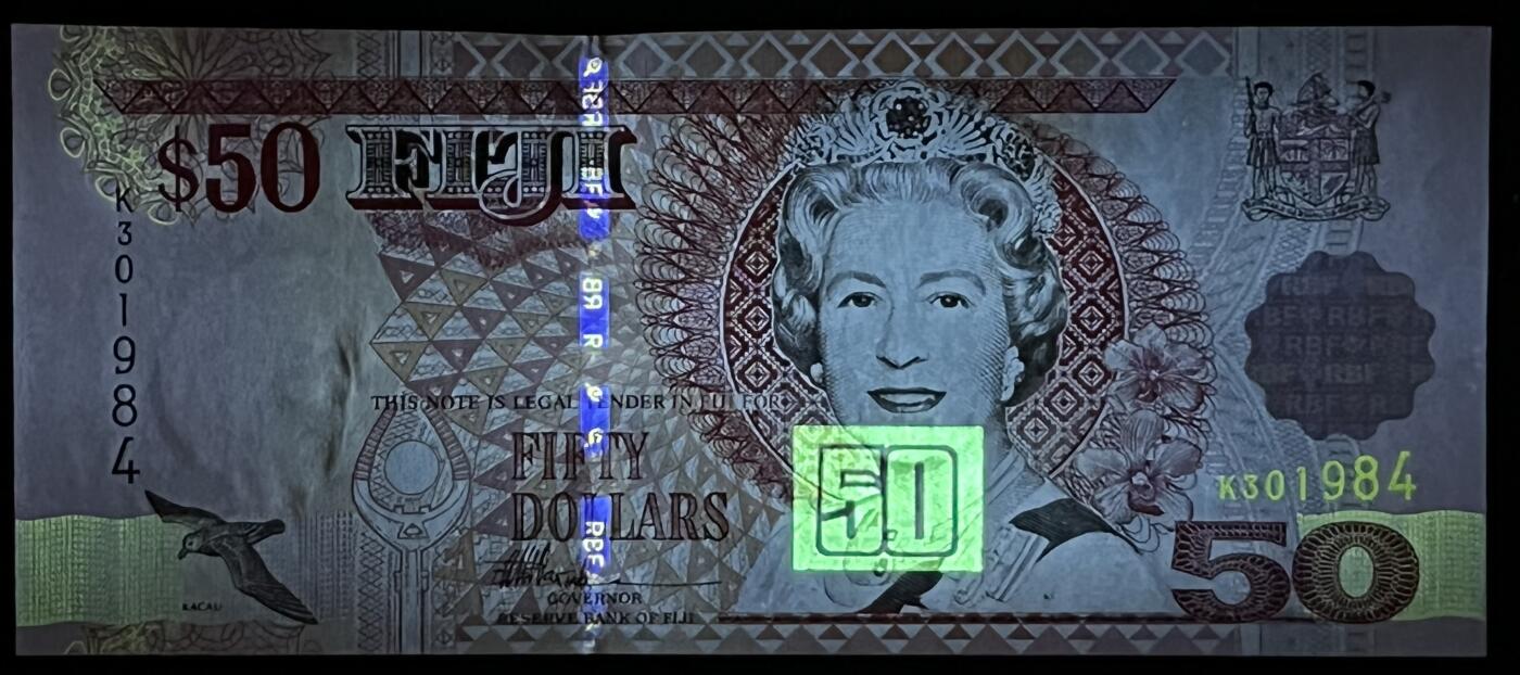 小福收藏拍卖第199期 裸钞场 本期有多张豹子号靓号 瑞士1000法郎 经典提香 毛里求斯首发年大全套 白俄罗斯5000000卢布 苏里南10000盾  爱沙尼亚  苏丹 西班牙 保加利亚 古巴等多国精美纸币