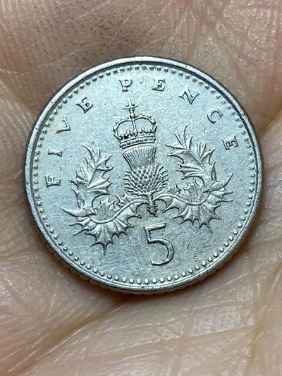 2026年第七场(总第一百七十六场）外国好品散币场(免佣金) - 英国🇬🇧1990年5便士(伊丽莎白二世中年高冠)