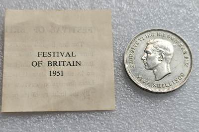 瓶子🏺第225期拍卖会 -  1951年英国乔治六世马剑克朗币  原盒原证