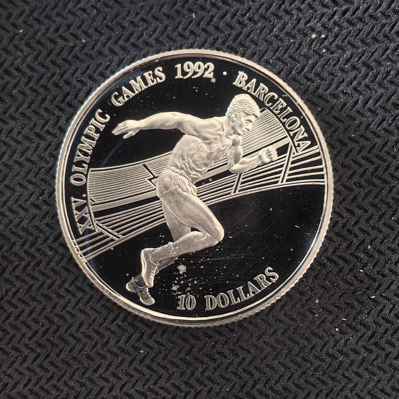 道一币馆币章第一百六十三场 库克岛1992年巴塞罗那奥运会10元精制银币  10g 500s