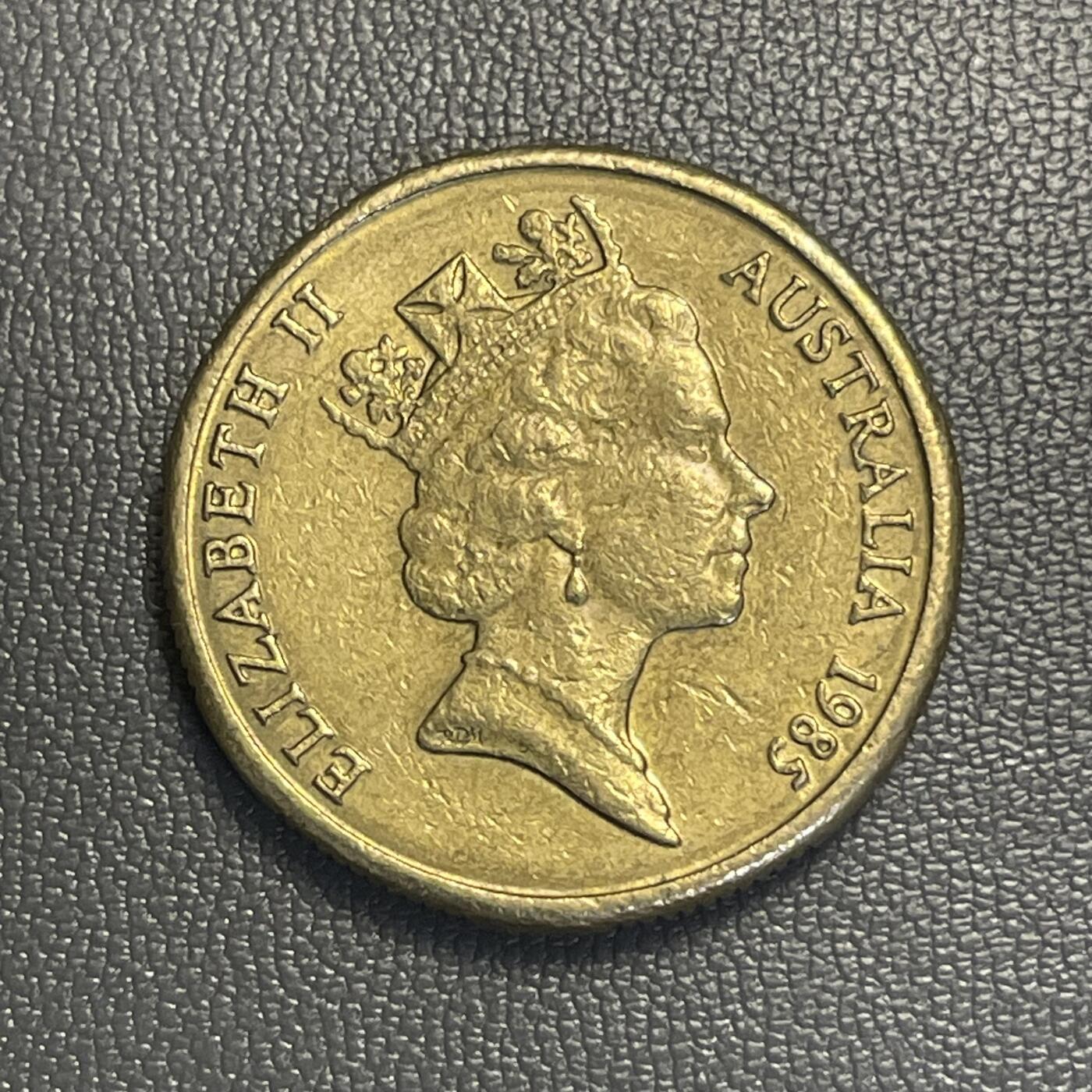 回流0119 澳大利亚1985年1澳元 袋鼠🦘