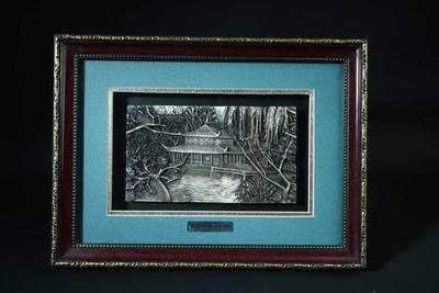 上海都达杂项专场一（全场包邮） - 银制浮雕拙政园银砖连框51-256