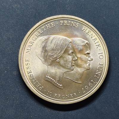【全场包邮】纯粹捡漏拍495场-持续更新中 - 丹麦1967年10克朗玛格丽特公主大婚纪念银币【35.6毫米20.4克，纯银价约327元（按20元银价折算）】