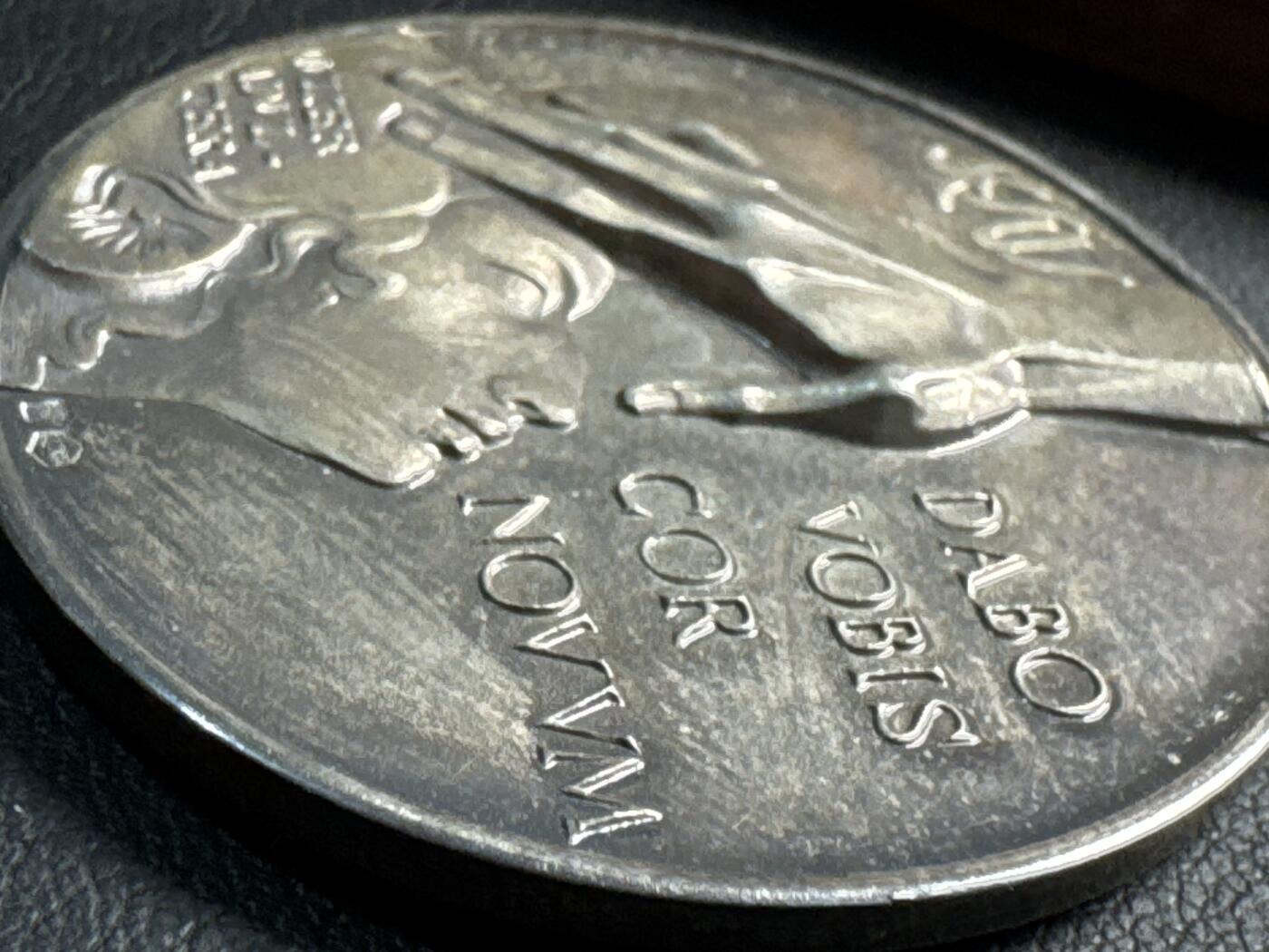 ❤️【币观天下】❤️ 第339期钱币拍卖- 2026.1.16周五晚上6点半场-长期征集拍品 我将赐予你新生维斯特洛高浮雕纪念银章23.1克（无法考证材质及含量，介意慎拍，售出不退）