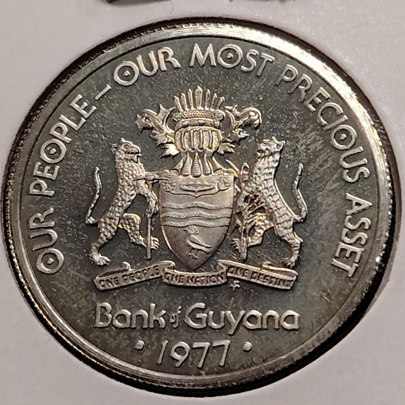 布加迪🐬～世界钱币(上海)🌾第 269 期 /  各国套币和散币 圭亚那🇬🇾 1977年 25分 精致币 独立10周年纪念币