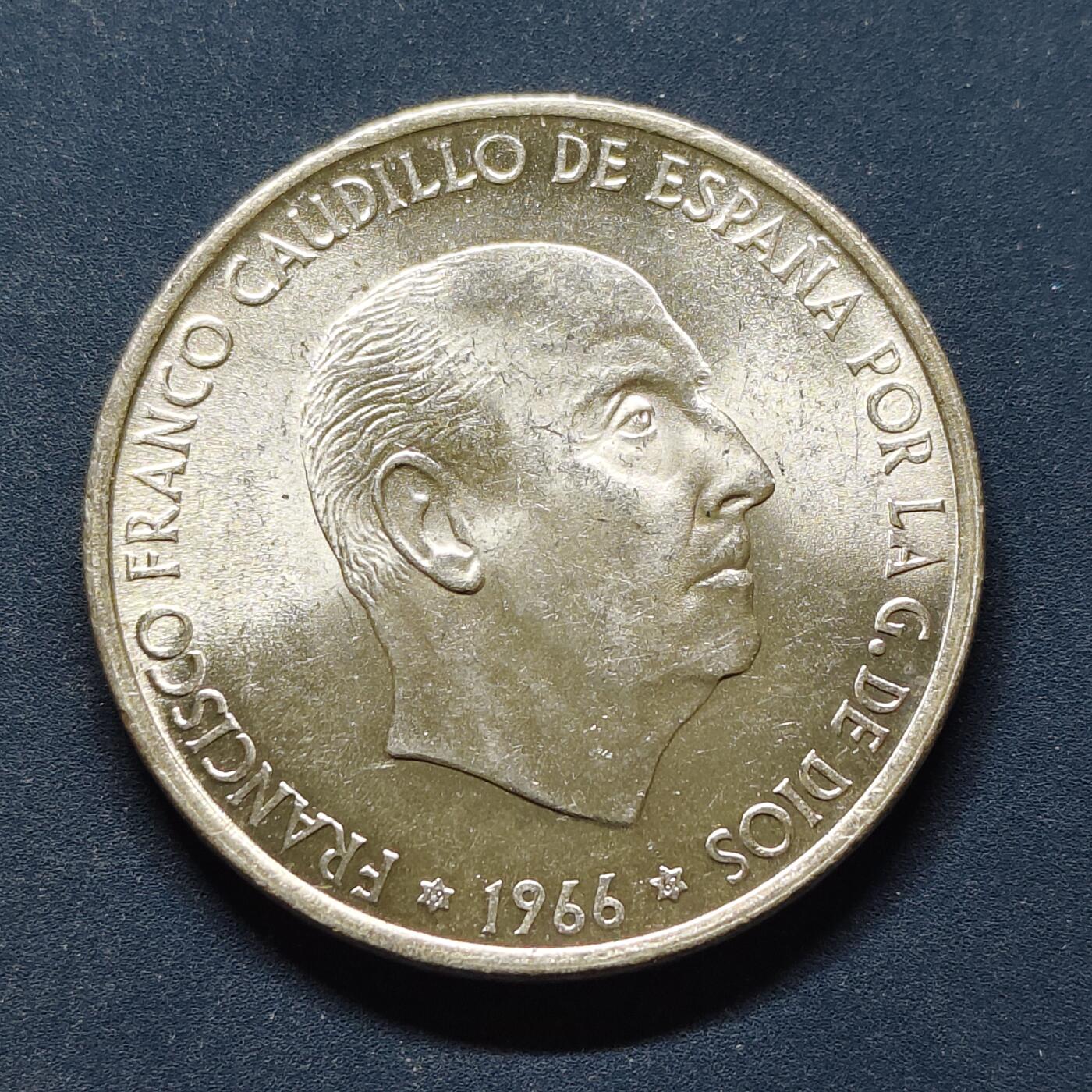 【全场包邮】纯粹捡漏拍495场-持续更新中 西班牙1966年佛朗哥100比塞塔银币【34毫米19克，纯银价约304元（按20元银价折算）】