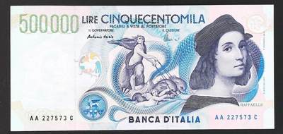 1997年意大利50万里拉 稀少AA冠 全新UNC 正面为文艺复兴时期著名画家拉斐尔及其画作《嘉拉提亚的凯旋》，描绘的是海之女神嘉拉提亚机智拒绝巨人求爱的故事；背面是拉斐尔经典画作《雅典学院》，描绘了柏拉图举办雅典学院的场景，画中柏拉图指天，亚里士多德指地。整张钞票，十分精美。 - 1997年意大利50万里拉 稀少AA冠 全新UNC 正面为文艺复兴时期著名画家拉斐尔及其画作《嘉拉提亚的凯旋》，描绘的是海之女神嘉拉提亚机智拒绝巨人求爱的故事；背面是拉斐尔经典画作《雅典学院》，描绘了柏拉图举办雅典学院的场景，画中柏拉图指天，亚里士多德指地。整张钞票，十分精美。