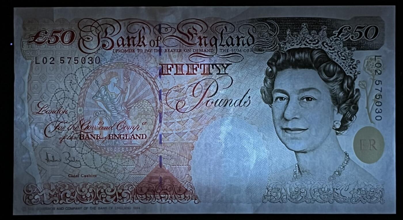 小福收藏拍卖第199期 裸钞场 本期有多张豹子号靓号 瑞士1000法郎 经典提香 毛里求斯首发年大全套 白俄罗斯5000000卢布 苏里南10000盾  爱沙尼亚  苏丹 西班牙 保加利亚 古巴等多国精美纸币 英国 1994年 50镑 E序列 紫外轻微指纹痕 unc