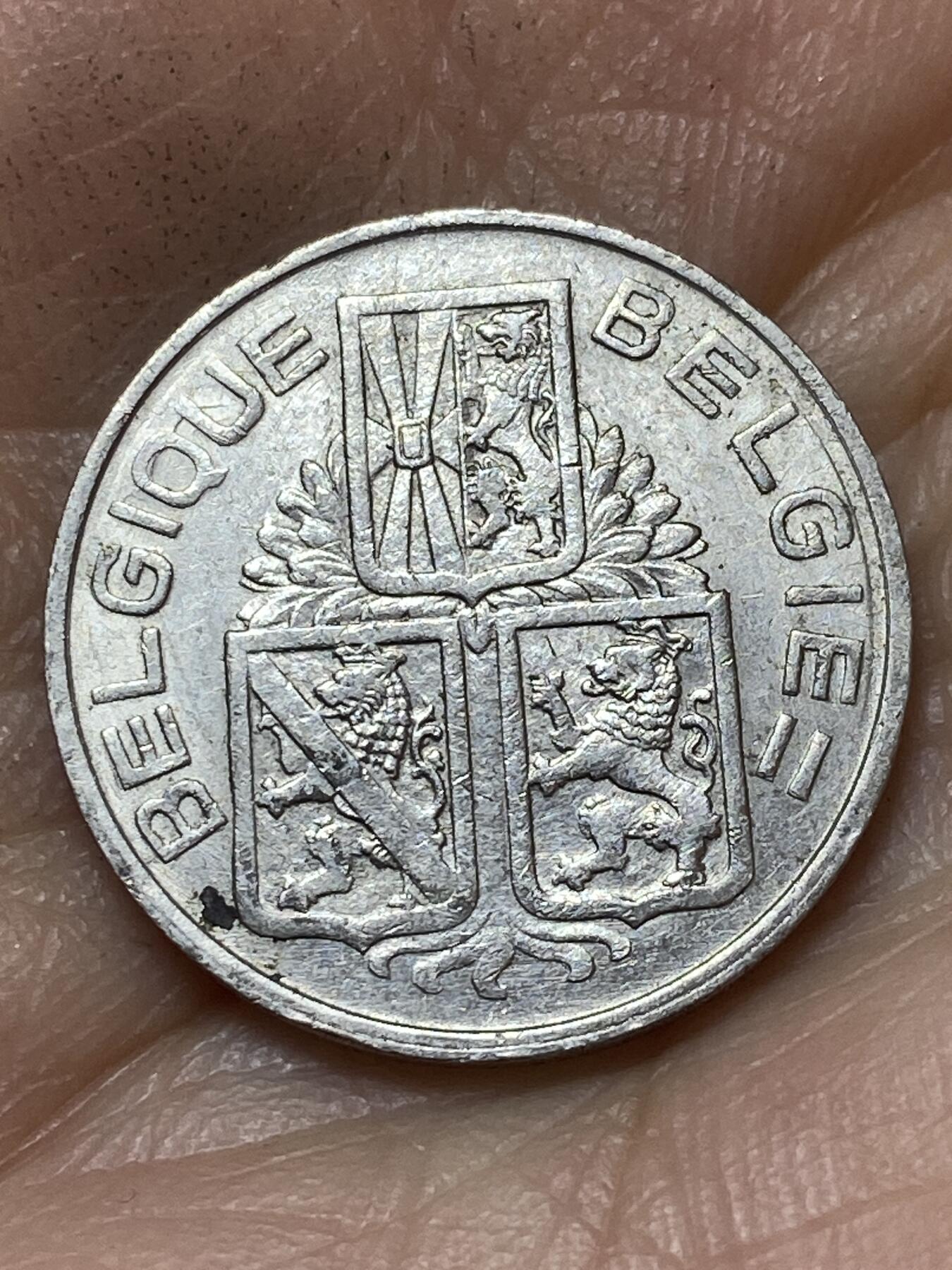 2026年第七场(总第一百七十六场）外国好品散币场(免佣金) 比利时🇧🇪1939年1法郎(利奥波德三世时期，左法语右荷语版)