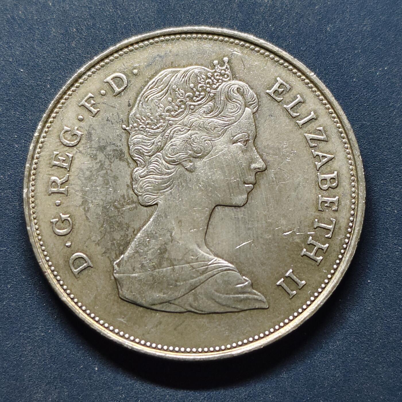 【全场包邮】纯粹捡漏拍494场 英国1981年1克朗查尔斯戴安娜世纪婚礼克朗型纪念币