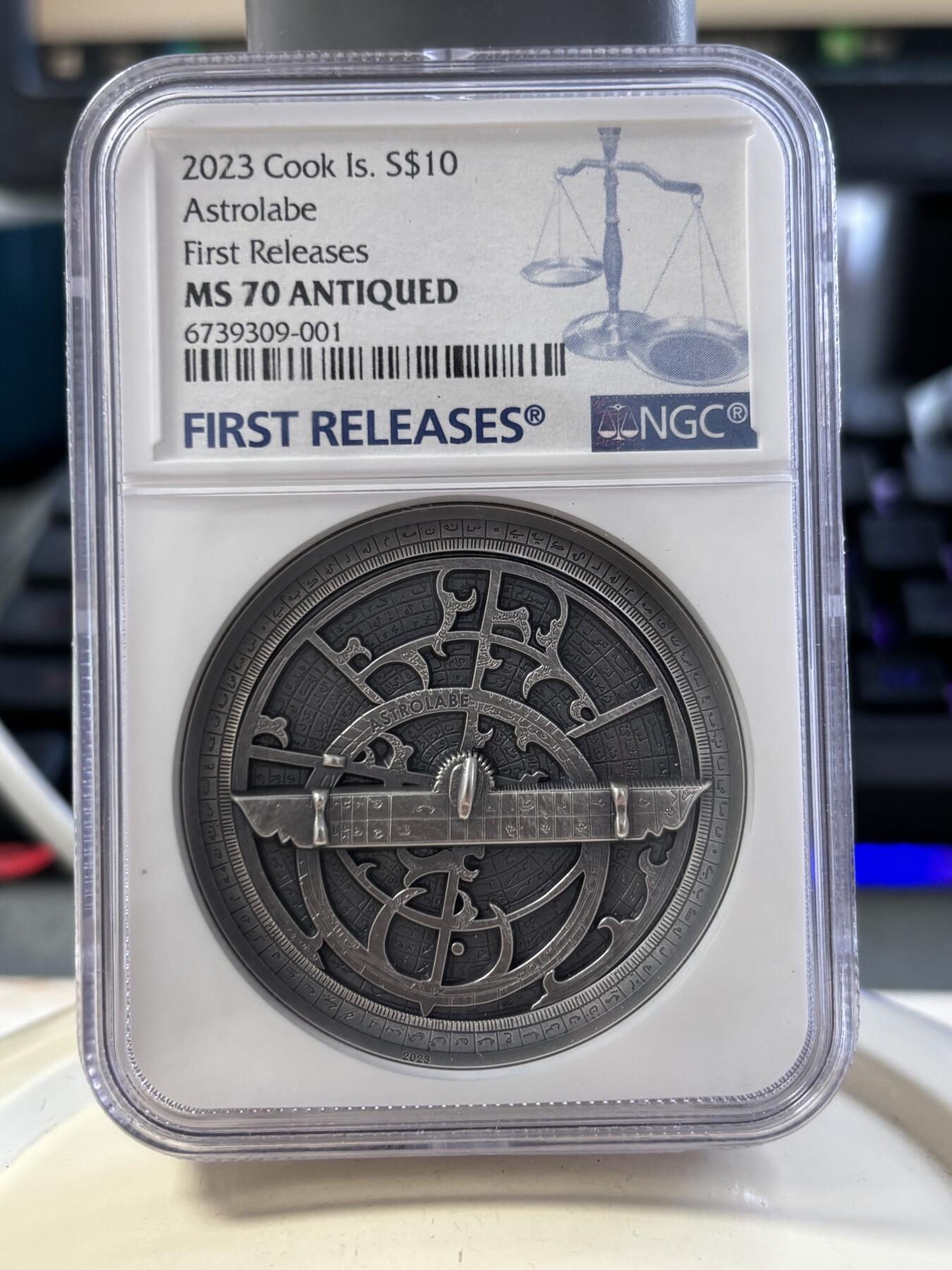 第188期拍卖 获奖库克2023年历史仪器星盘2盎司银币NGC-MS70首无原盒证书，999银，发行1500枚，获克劳斯2024年度最佳克朗币大奖