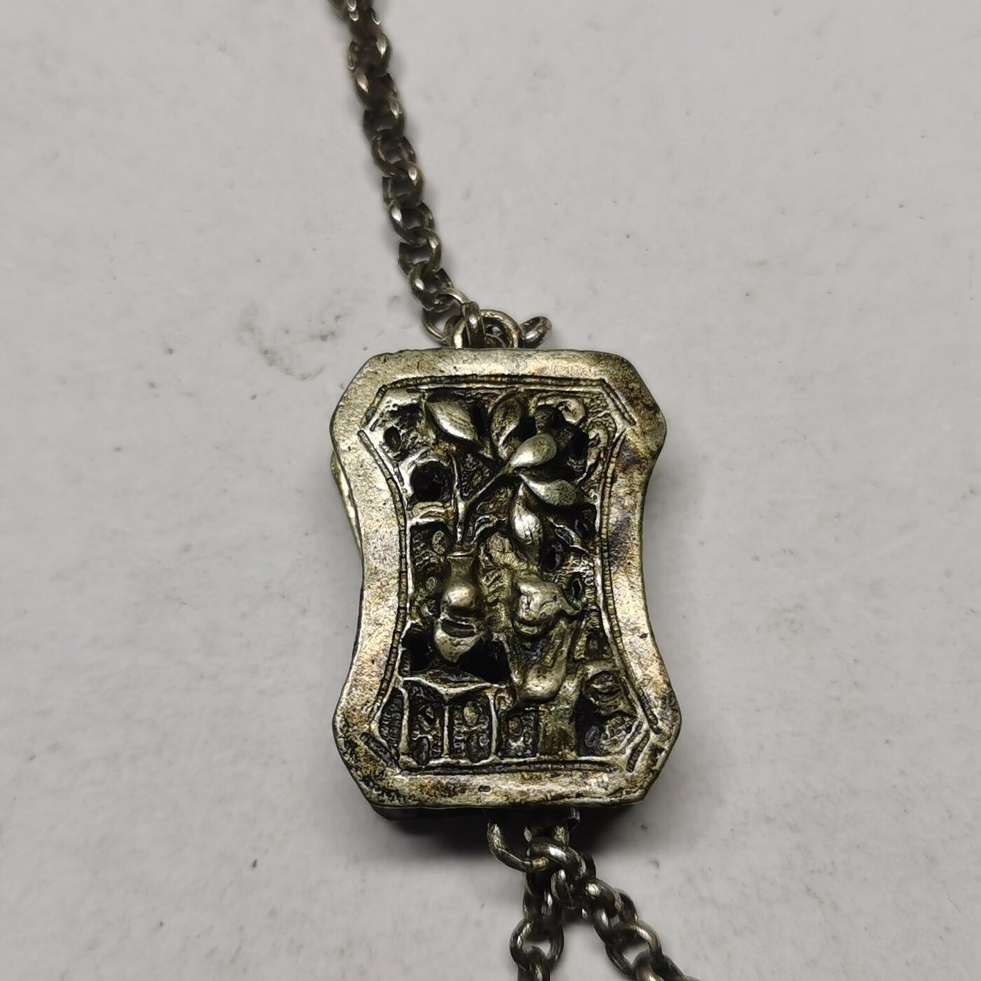 杂件专场94期 清代老银香囊，带款