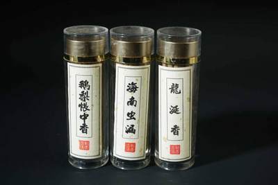 上海都达杂项专场一（全场包邮） - 天然海南虫漏、鹅梨帐中香、龙涎香线香条 三筒
