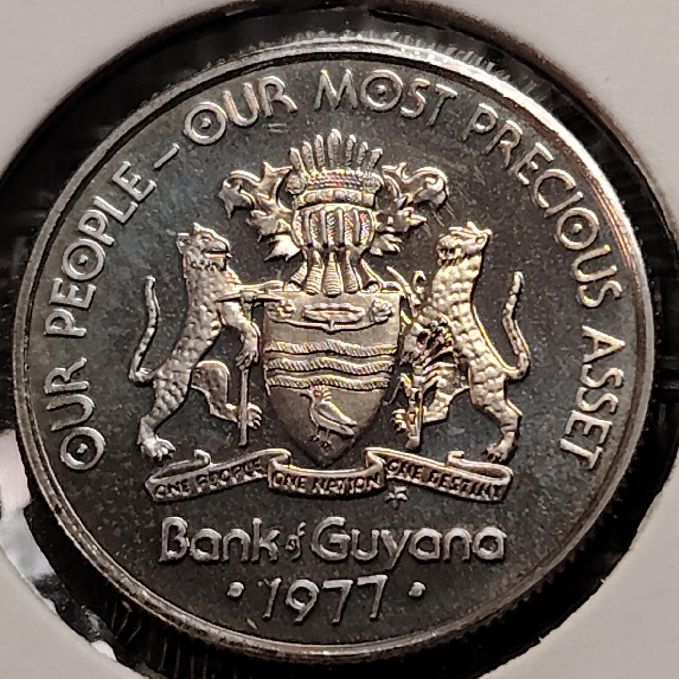 布加迪🐬～世界钱币(上海)🌾第 269 期 /  各国套币和散币 圭亚那🇬🇾 1977年 10分 精致币 独立10周年纪念币