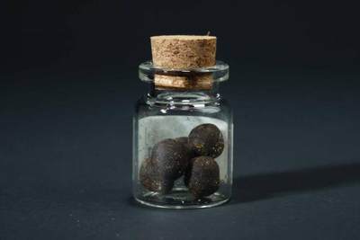 上海都达杂项专场七十三【全场包邮】 天然玫瑰、桂花、茉莉、鹅梨、沉香、老山檀、降真香、二苏、香丸一盒