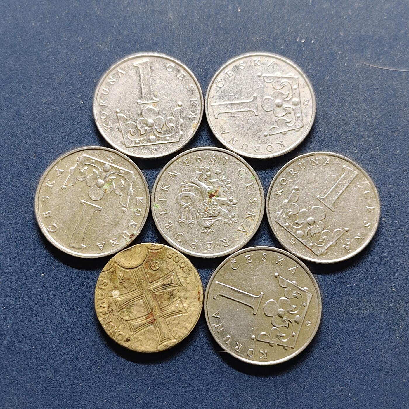 【全场包邮】纯粹捡漏拍494场 捷克各年份1克朗6枚+斯洛伐克2欧元内芯一组