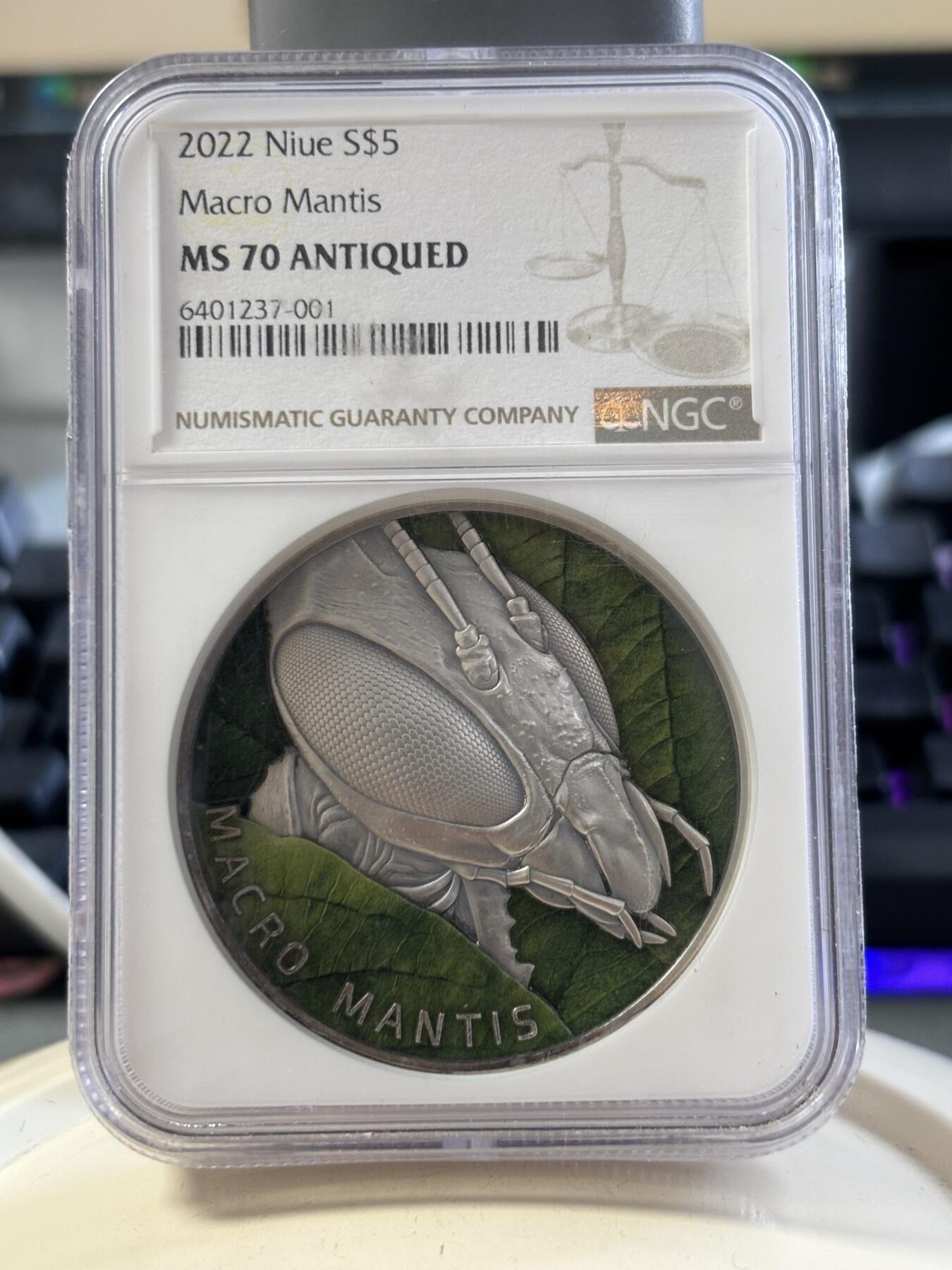 第188期拍卖 纽埃2022年微距昆虫螳螂2盎司仿古彩银币NGC-MS70无盒无证书，999银，发行500枚，