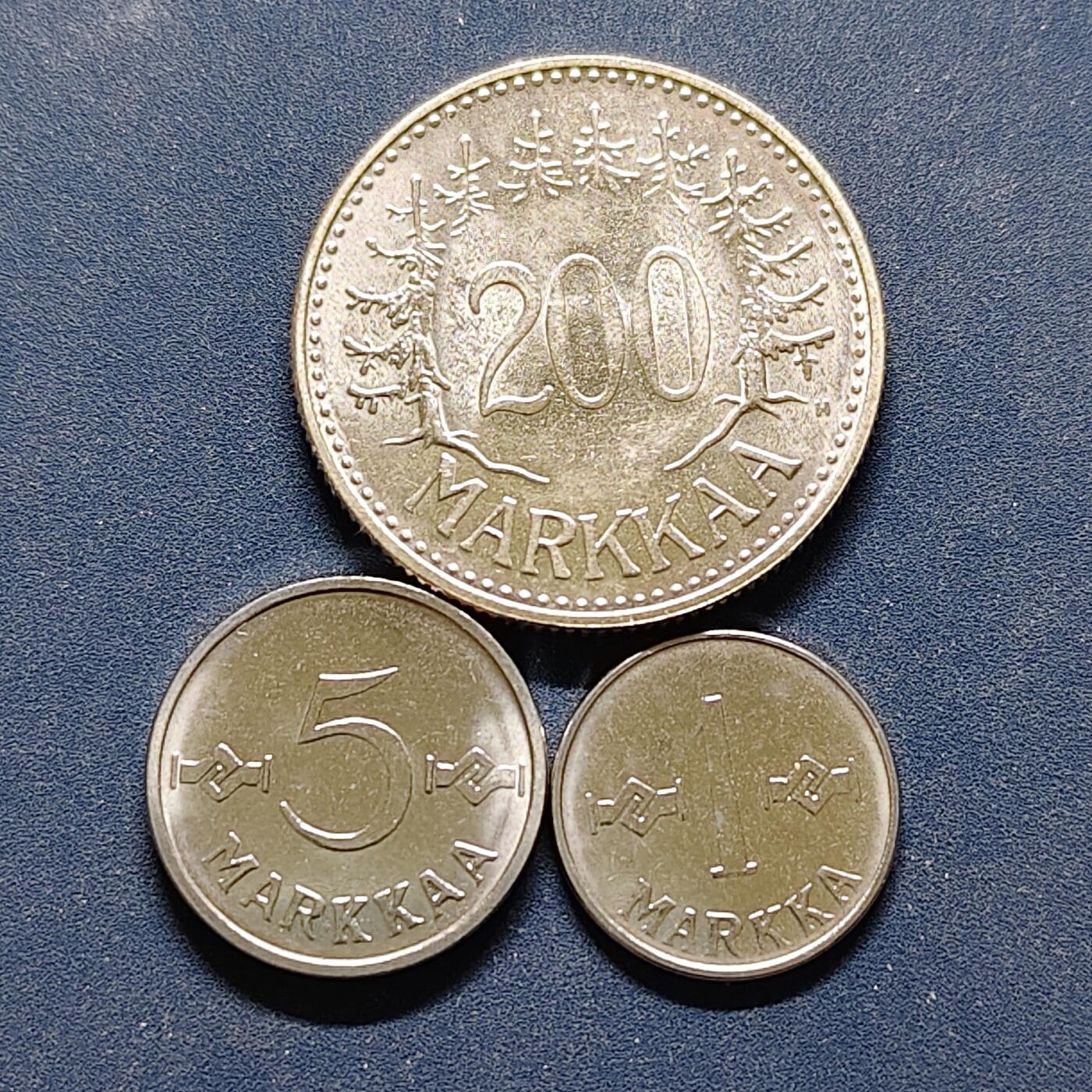 【全场包邮】纯粹捡漏拍494场 芬兰1958-1962年散币3枚一组-含200马克银币【27.5毫米8.3克，纯银价约83元（按20元银价折算）】