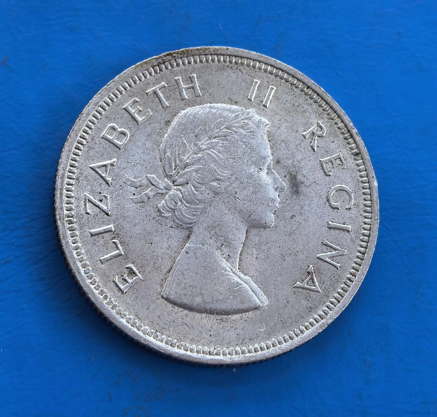 外国优质银币南亚香港苏联等专场，周六九点倒数截拍，满百包邮，持续收拍