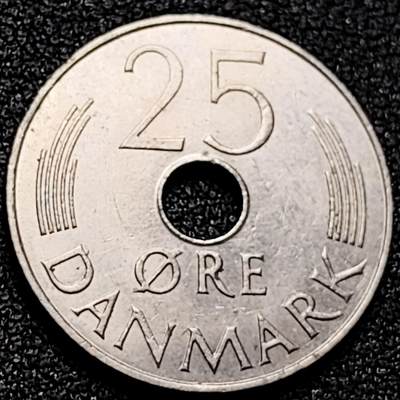 泉币菌-第170场- 精品福利场 - 丹麦1979年25欧尔中孔镍币 玛格丽特二世花押 