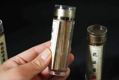 上海都达杂项专场七十三【全场包邮】 天然海南虫漏、鹅梨帐中香、龙涎香线香条 三筒