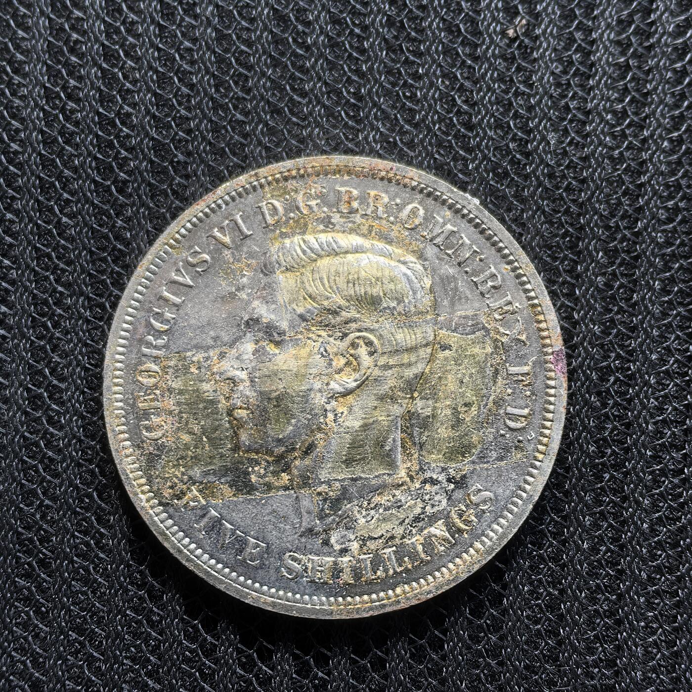 道一币馆币章第一百六十二场 红色原盒证 英国1951年乔治六世镍马剑银币 有黏胶