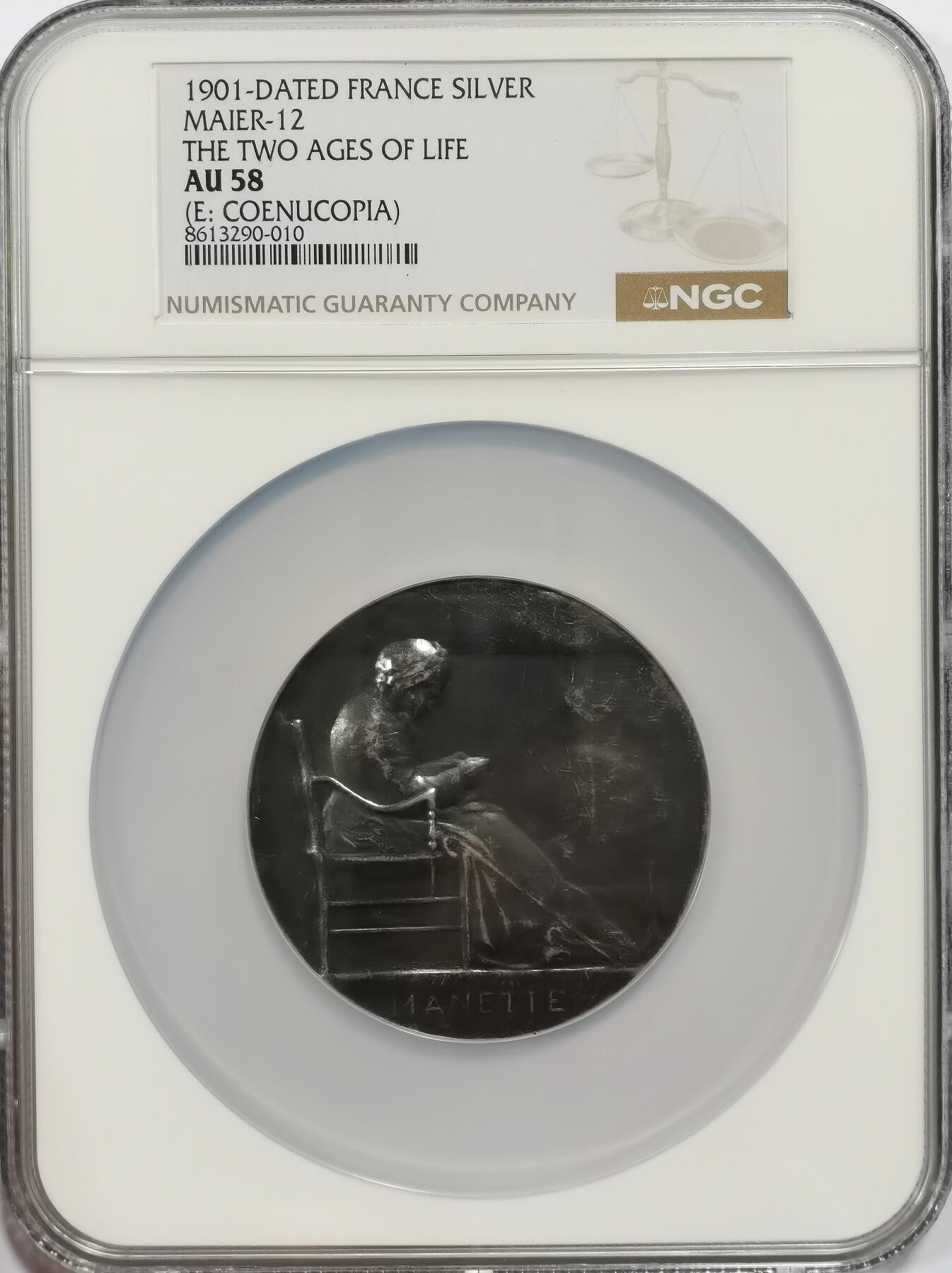博洋堂世界钱币拍卖第157期（全场包邮） NGC AU58 SAMF作品12号，银章，标题：人生的两季，奥维德·延塞斯作品，60毫米，1902年发行，铸量：铜章150枚，银章102枚，镀银铜章2枚，金章1枚，法定缴存4枚，作者留存2枚，这件SAMF作品在文献中有时也以“玛奈特与小猫咪”的名称被提及。