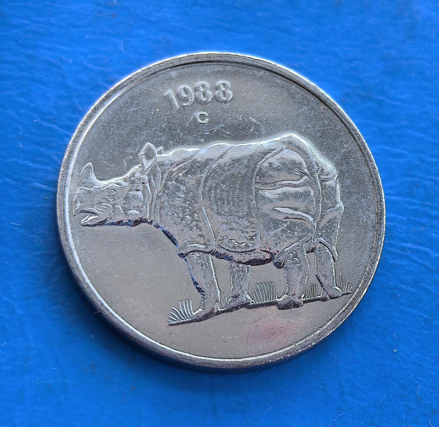 外国优质银币南亚香港苏联等专场，周六九点倒数截拍，满百包邮，持续收拍